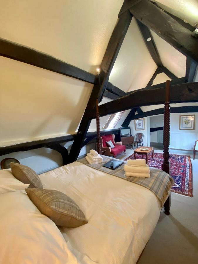 The Golden Pheasant Hotel Burford Kültér fotó