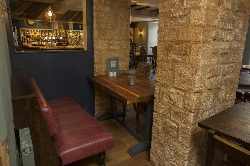 The Golden Pheasant Hotel Burford Kültér fotó