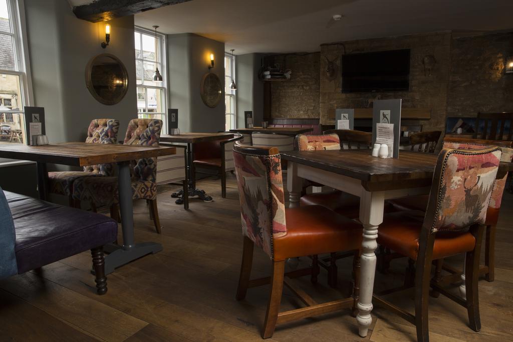 The Golden Pheasant Hotel Burford Kültér fotó