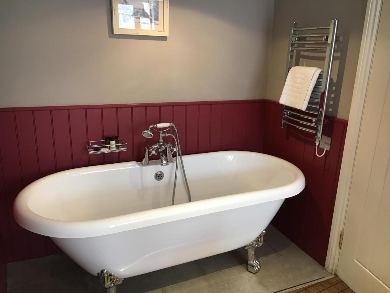 The Golden Pheasant Hotel Burford Kültér fotó